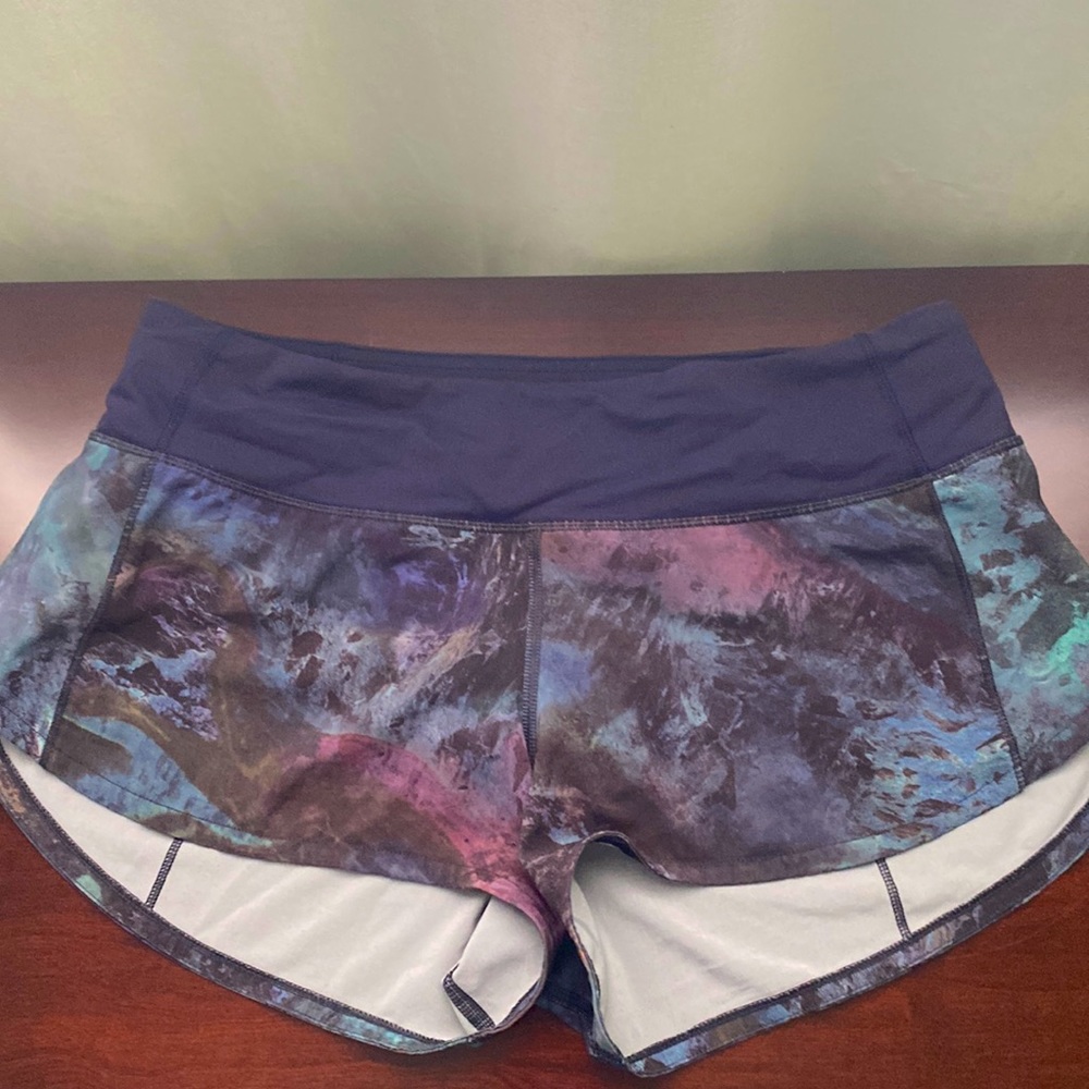 Lululemon Speed Up,  2.5 in inseam, Women’s Gym Shorts